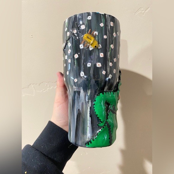 Beautiful stainless-steel tumbler. Oogie 3D glow in the dark. - Picture 3 of 5